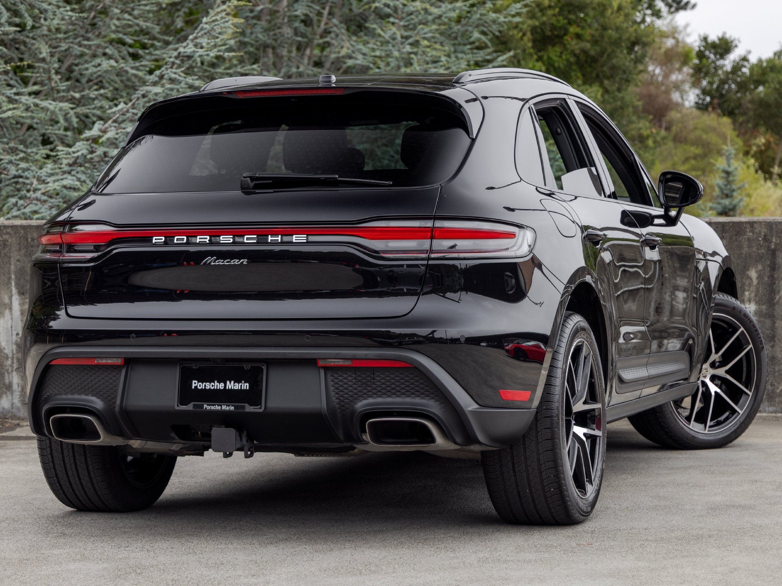 2026 Porsche Macan Base