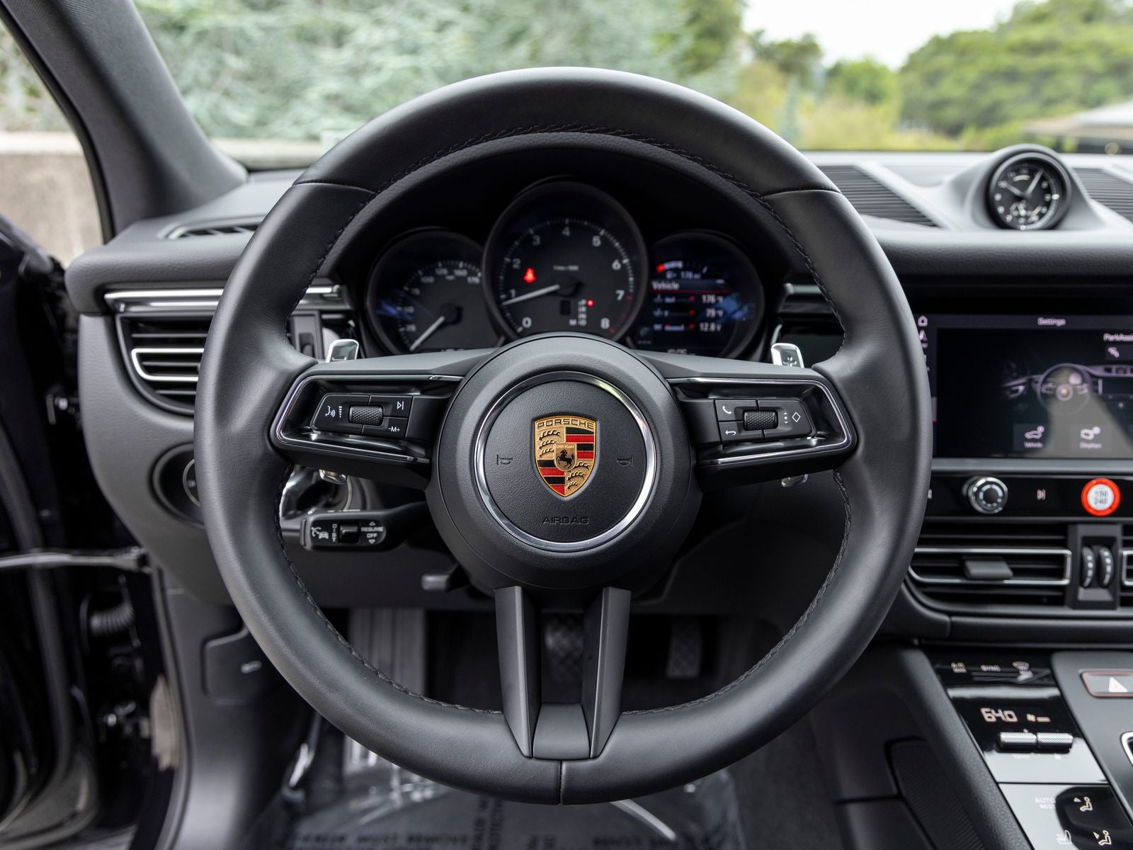 2026 Porsche Macan Base