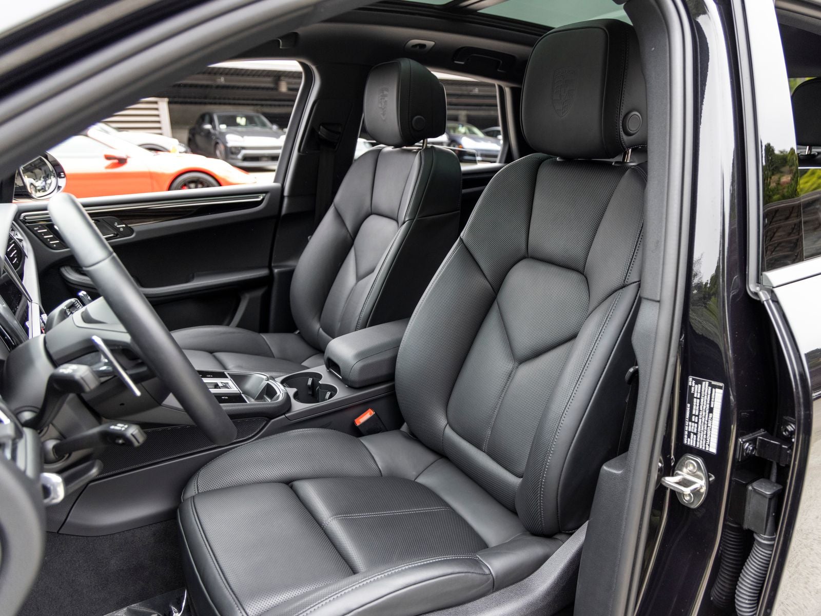 2026 Porsche Macan Base