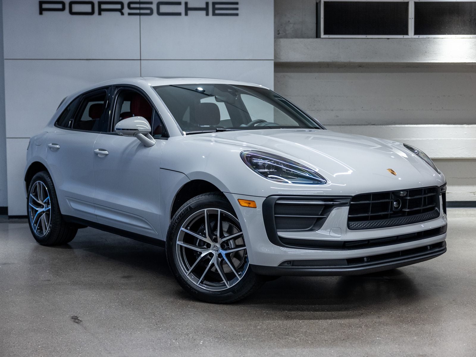 2026 Porsche Macan Base