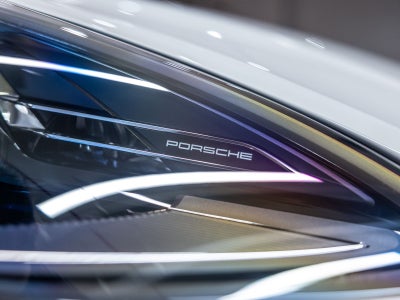 2026 Porsche Macan Base