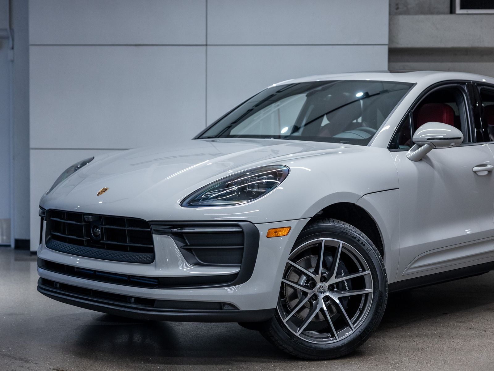 2026 Porsche Macan Base