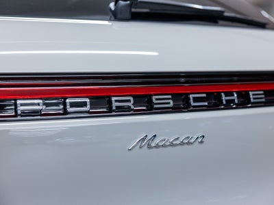 2026 Porsche Macan Base