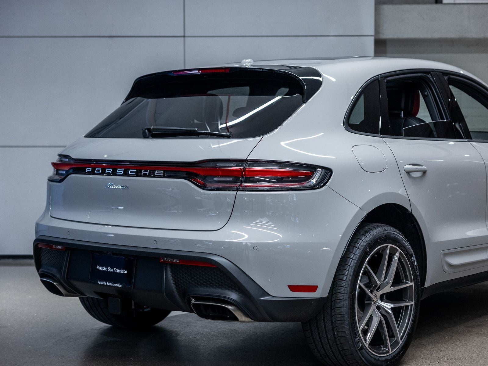 2026 Porsche Macan Base
