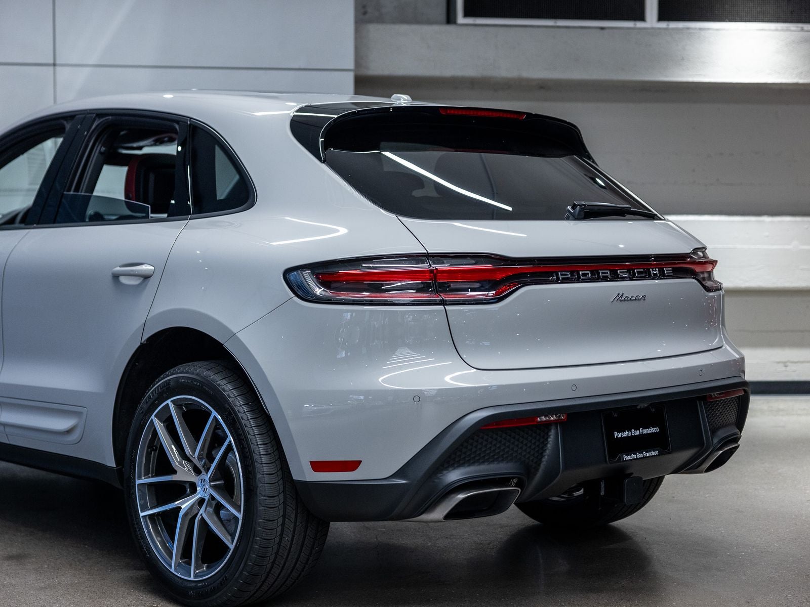 2026 Porsche Macan Base