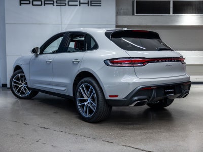 2026 Porsche Macan Base