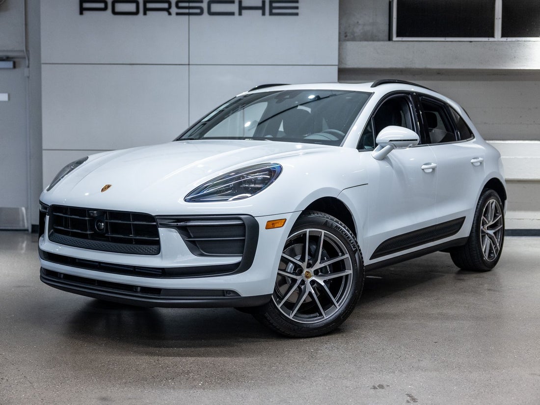 2026 Porsche Macan — photo 1 of 61