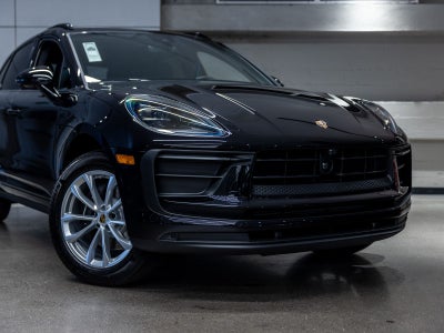 2026 Porsche Macan Base