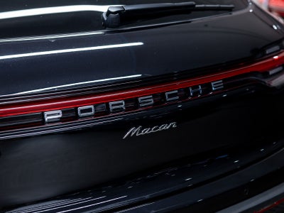 2026 Porsche Macan Base