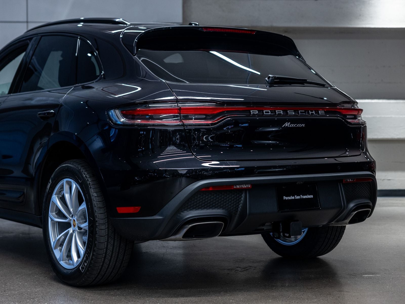 2026 Porsche Macan Base