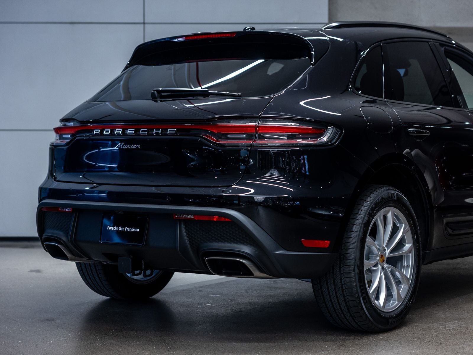 2026 Porsche Macan Base