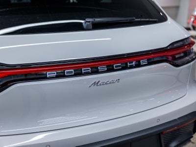 2026 Porsche Macan Base