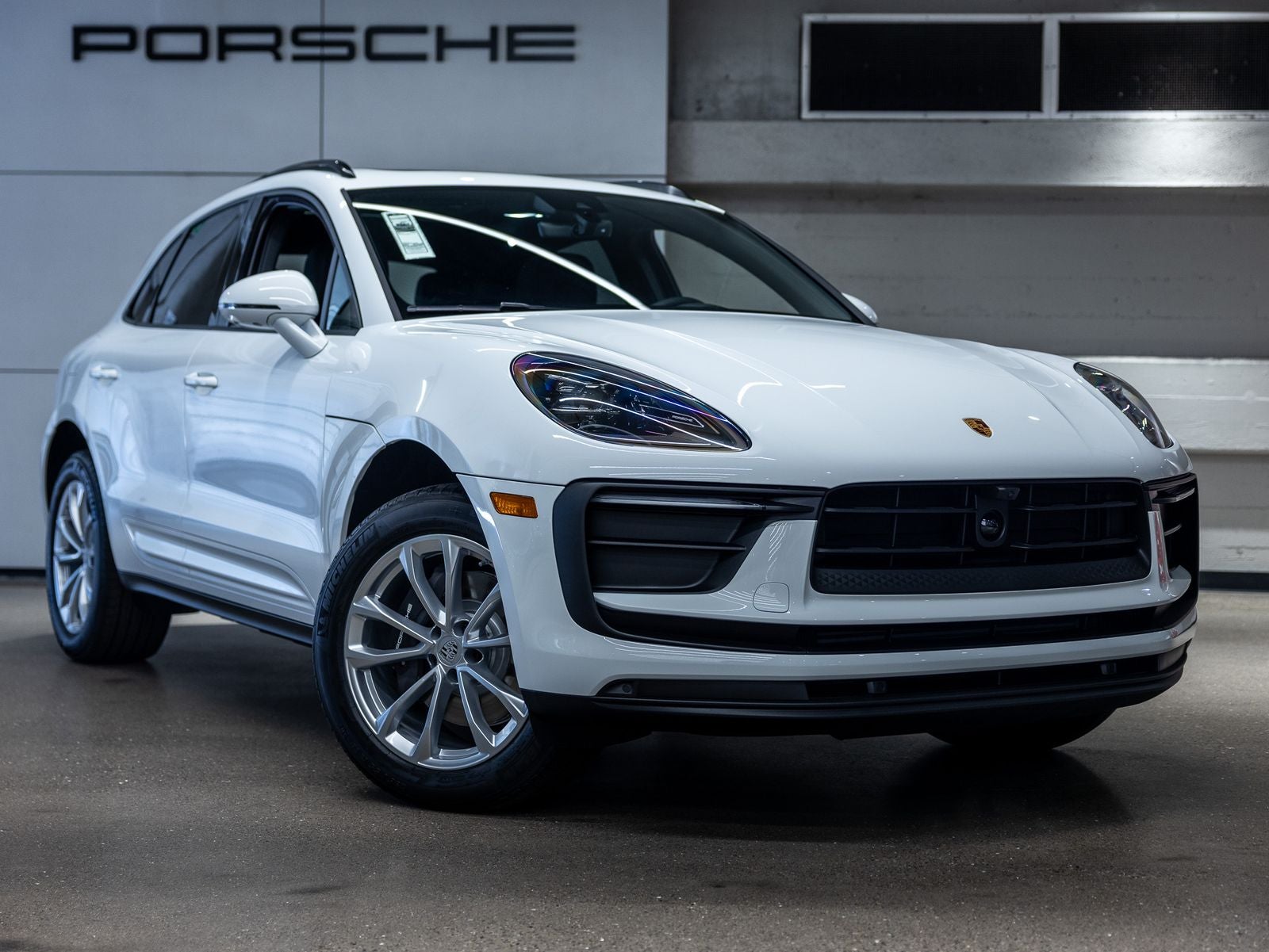 2026 Porsche Macan Base