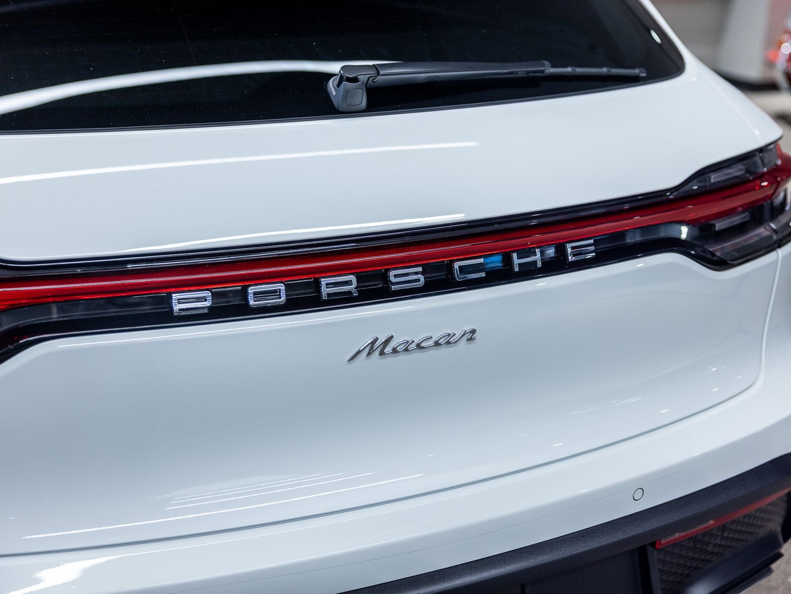 2026 Porsche Macan Base