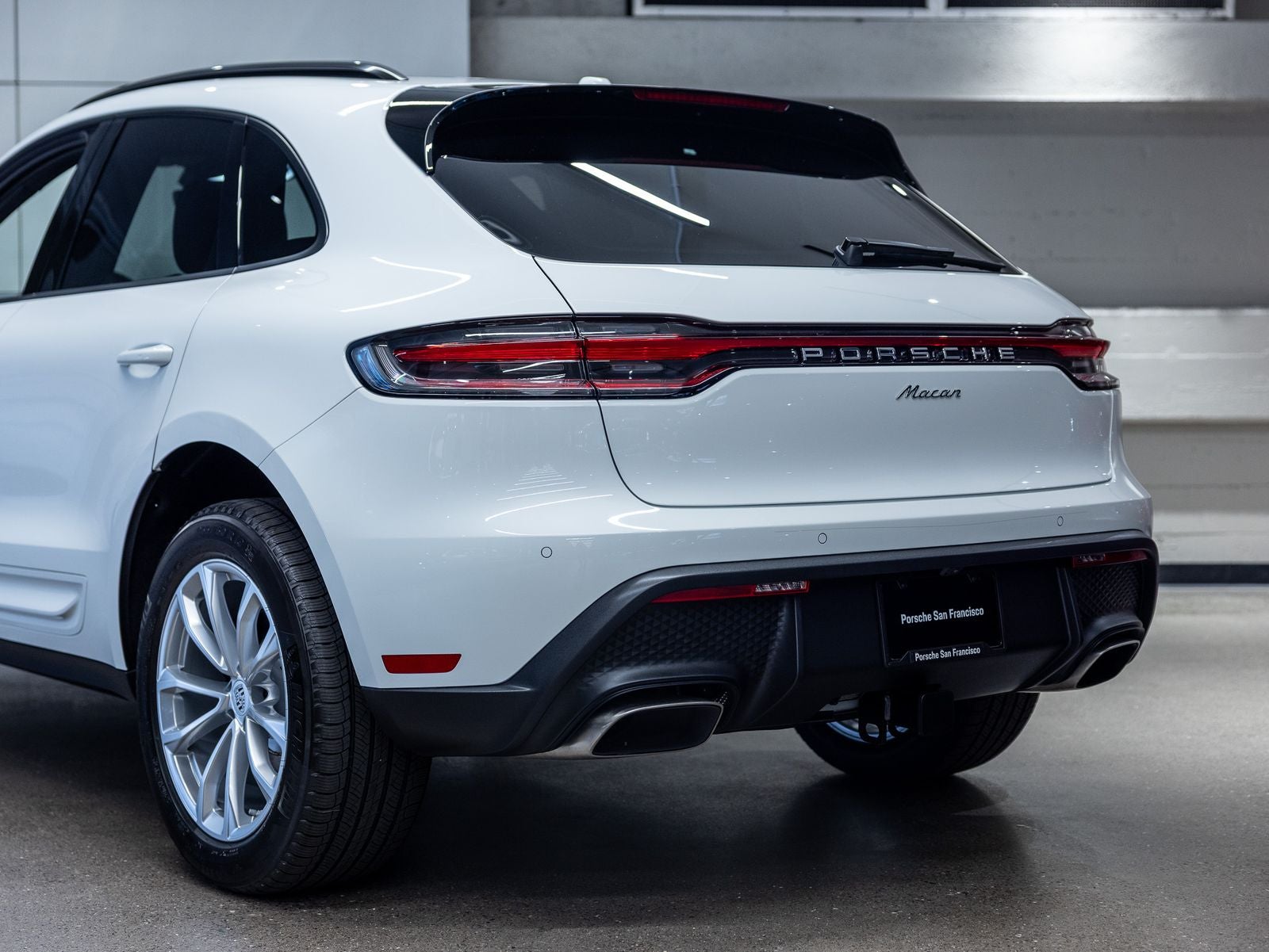2026 Porsche Macan Base