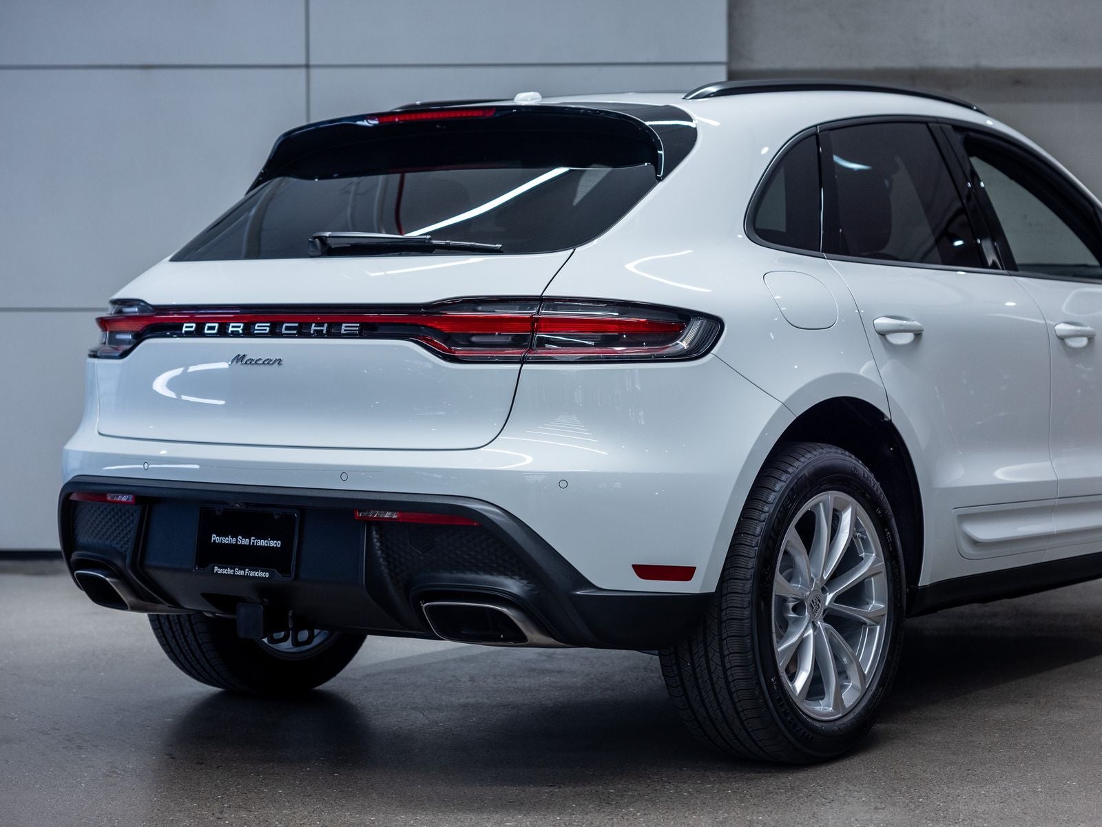 2026 Porsche Macan Base