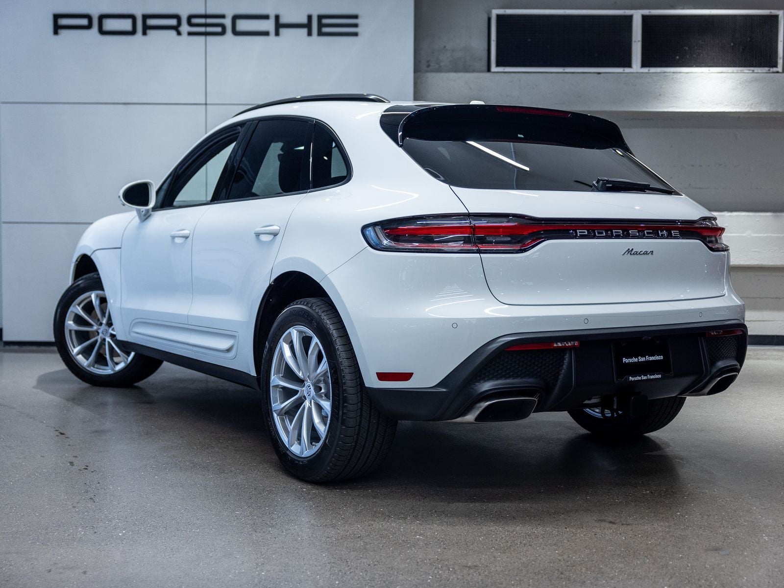2026 Porsche Macan Base