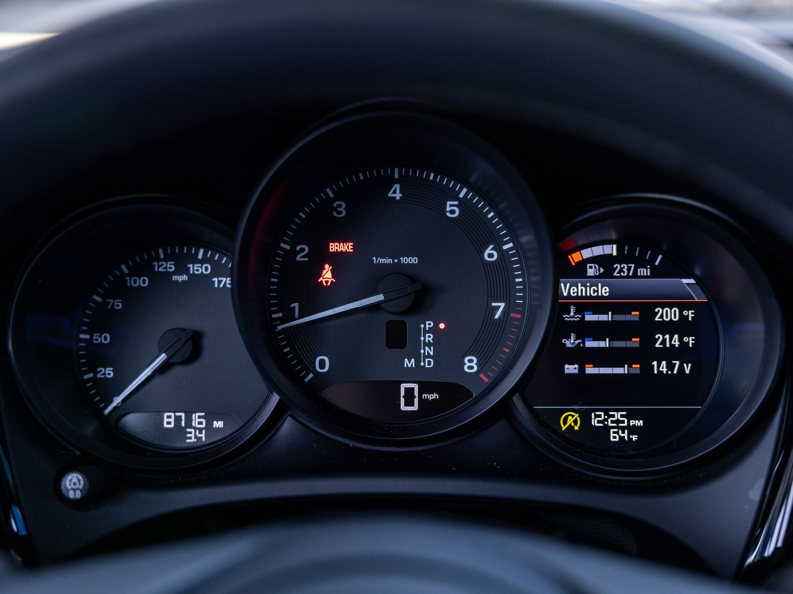 2025 Porsche Macan Base