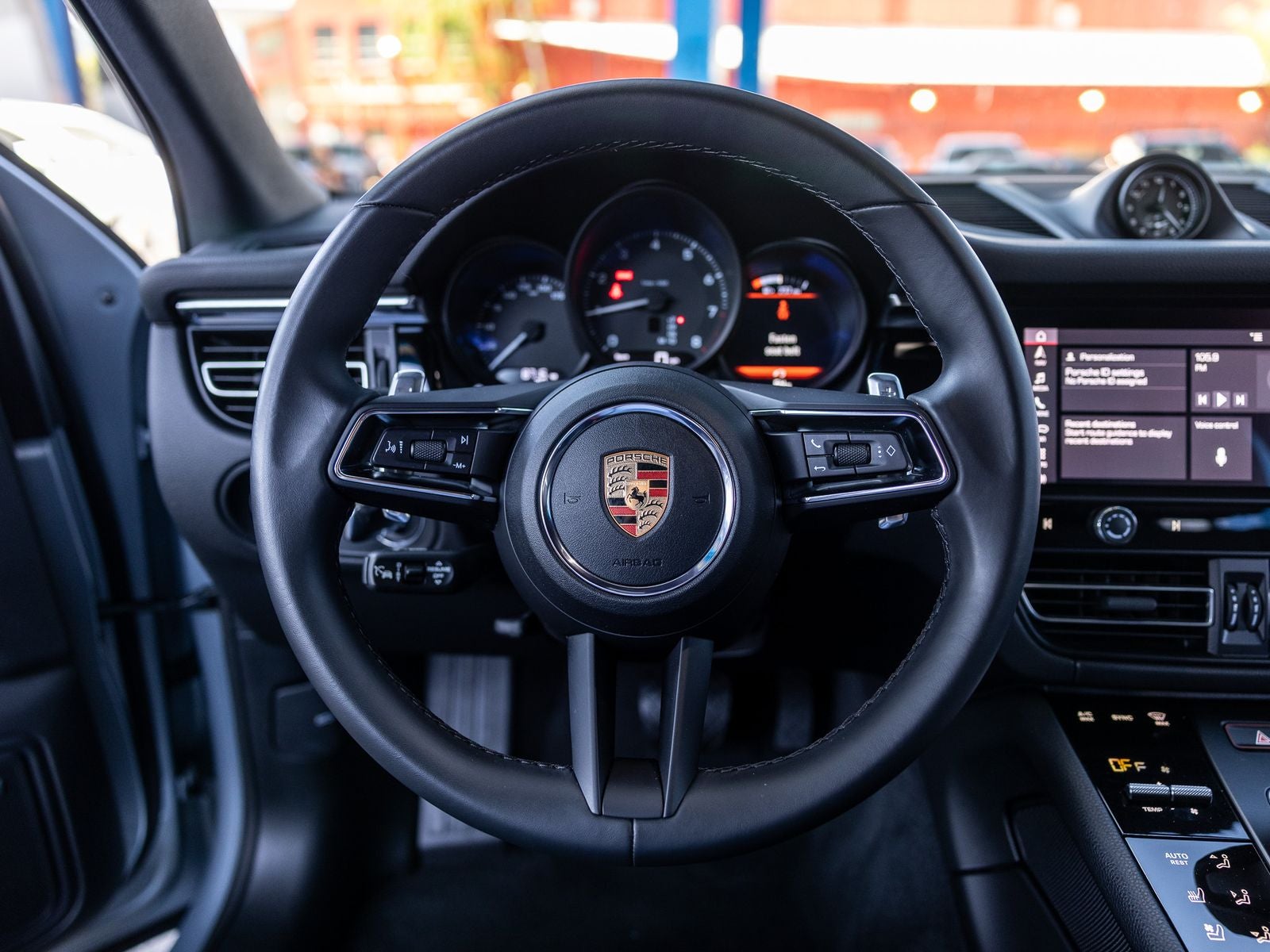 2025 Porsche Macan Base