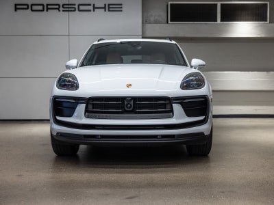 2025 Porsche Macan Base
