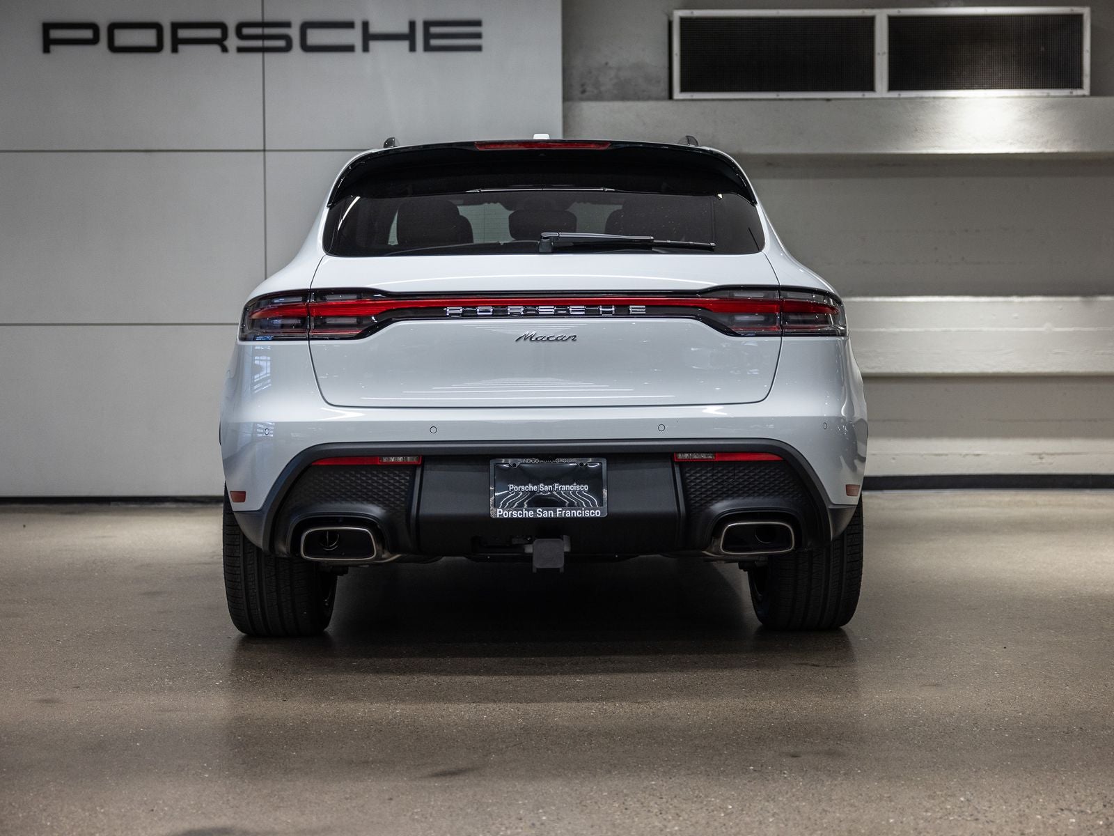 2025 Porsche Macan Base