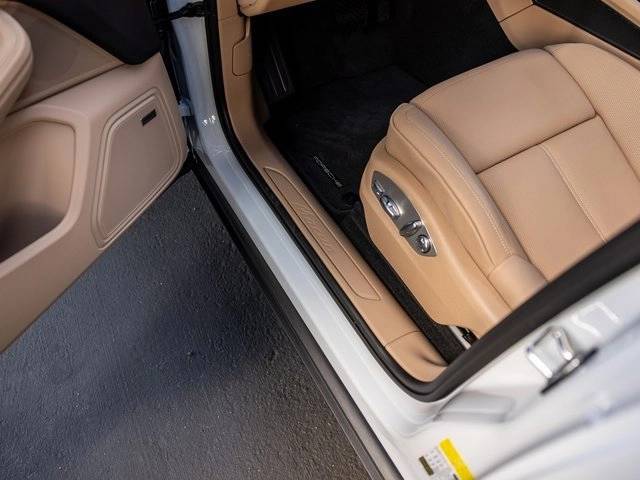 2025 Porsche Macan Macan