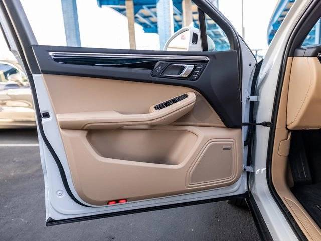 2025 Porsche Macan Macan