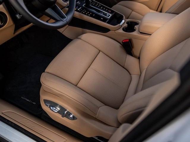 2025 Porsche Macan Macan