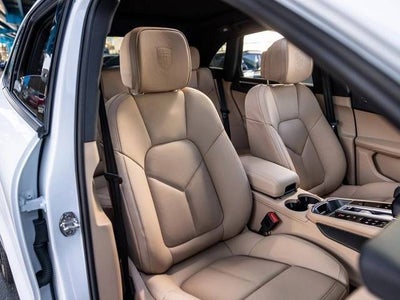 2025 Porsche Macan Macan