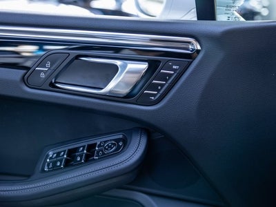 2025 Porsche Macan Macan