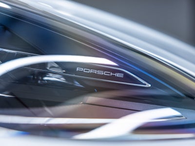 2026 Porsche Macan Base