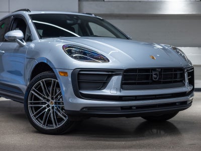 2026 Porsche Macan Base