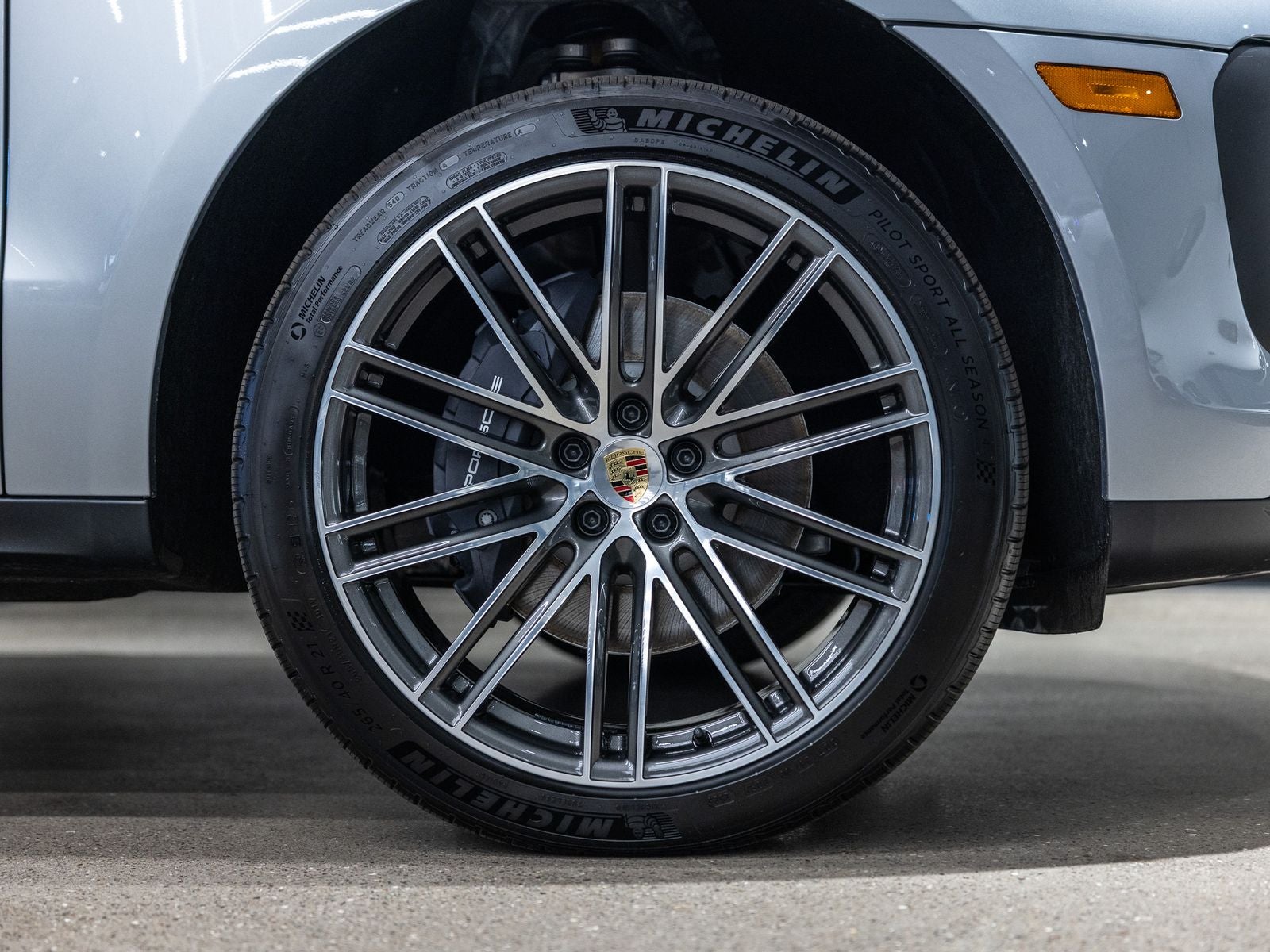 2026 Porsche Macan Base