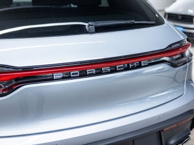 2026 Porsche Macan Base