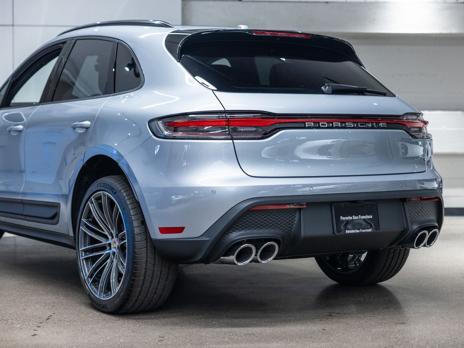 2026 Porsche Macan Base