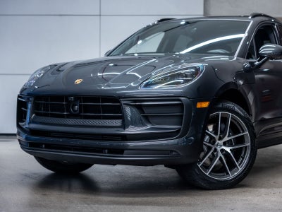 2026 Porsche Macan Base