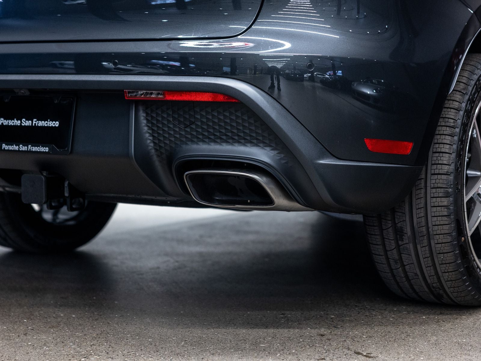 2026 Porsche Macan Base