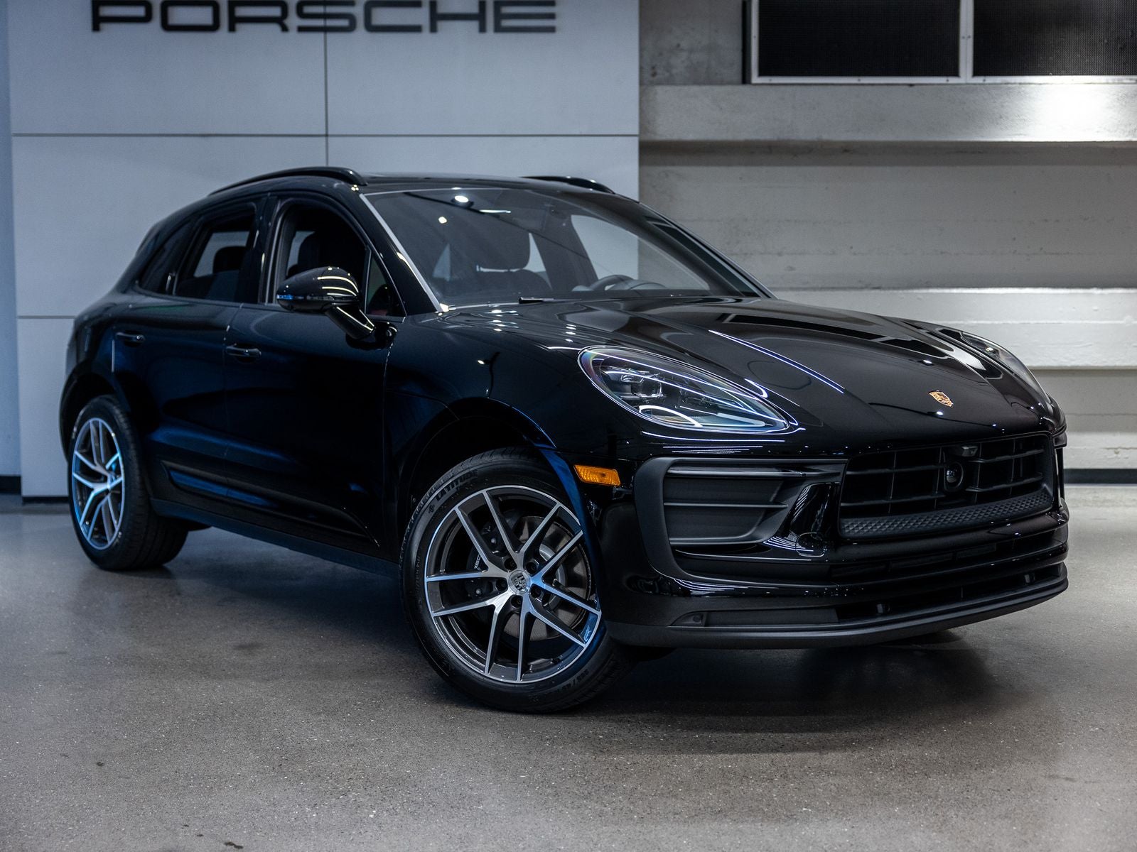 2026 Porsche Macan Base