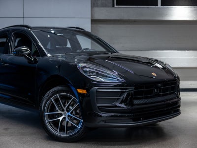2026 Porsche Macan Base