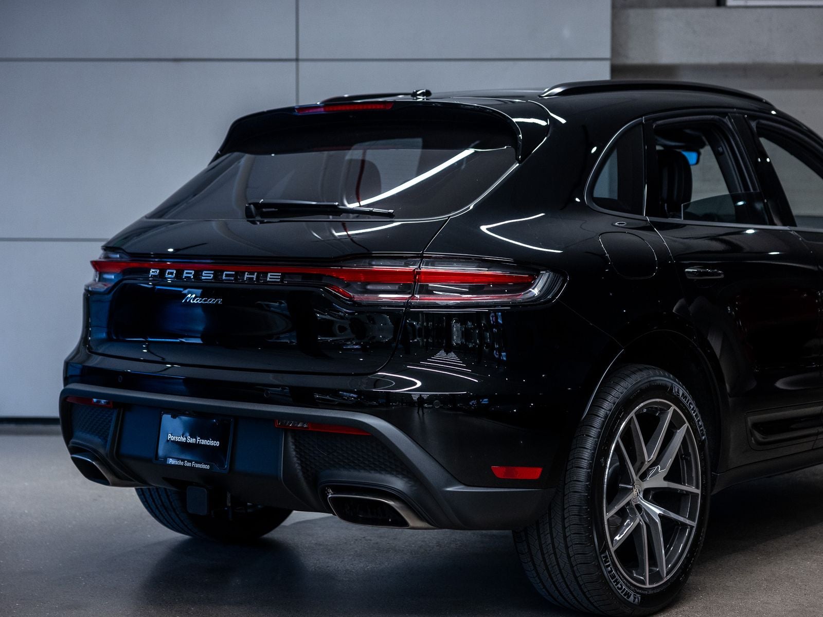 2026 Porsche Macan Base