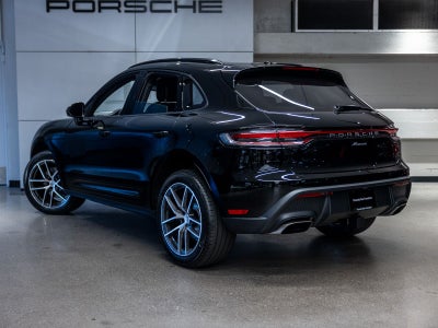 2026 Porsche Macan Base