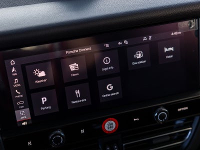 2026 Porsche Macan Base