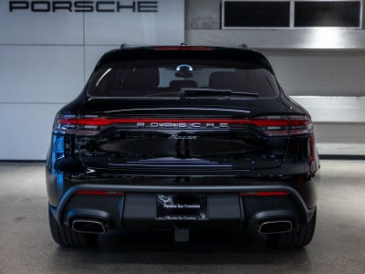2026 Porsche Macan Base