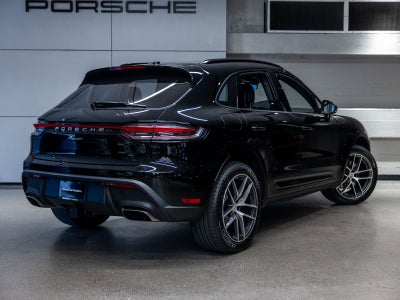 2026 Porsche Macan Base