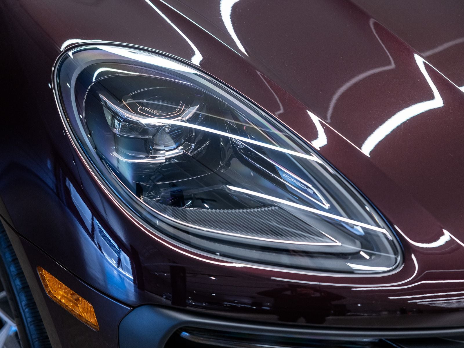 2026 Porsche Macan Base