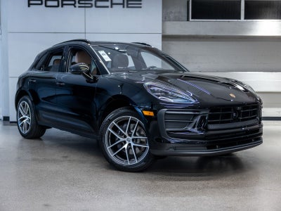 2026 Porsche Macan Base
