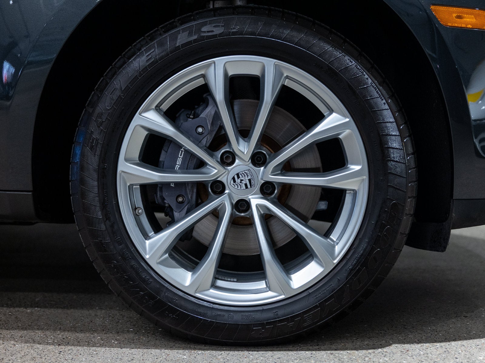 2023 Porsche Macan Macan