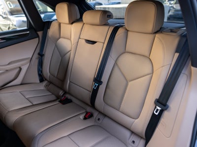 2023 Porsche Macan Macan