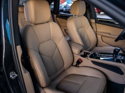 2023 Porsche Macan Macan