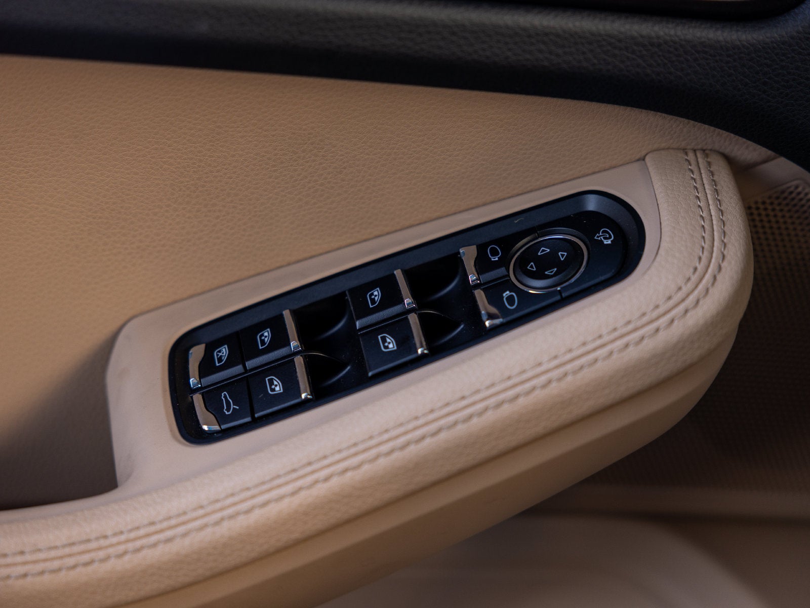 2023 Porsche Macan Macan